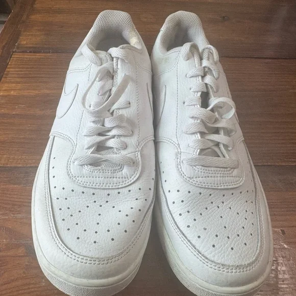 Nike White Low-Top Leather Trainers - Picture 2 of 2